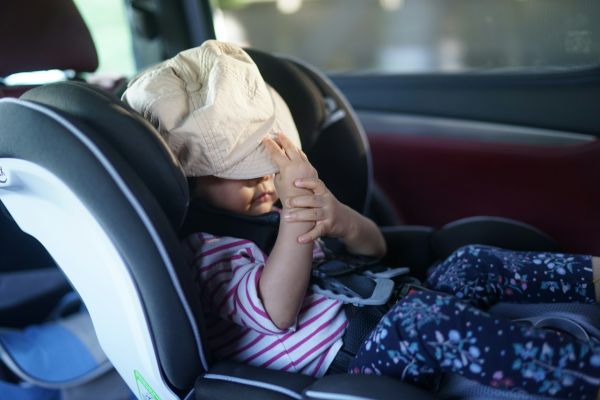 5 avantages d'utiliser un siège auto rotatif pour les enfants